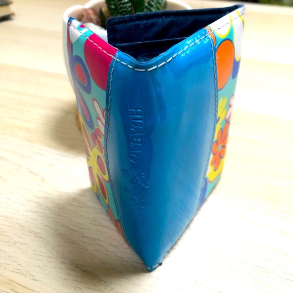 Huabao Jingpin Wallet in Blue with Flowers - Picture 8 of 12